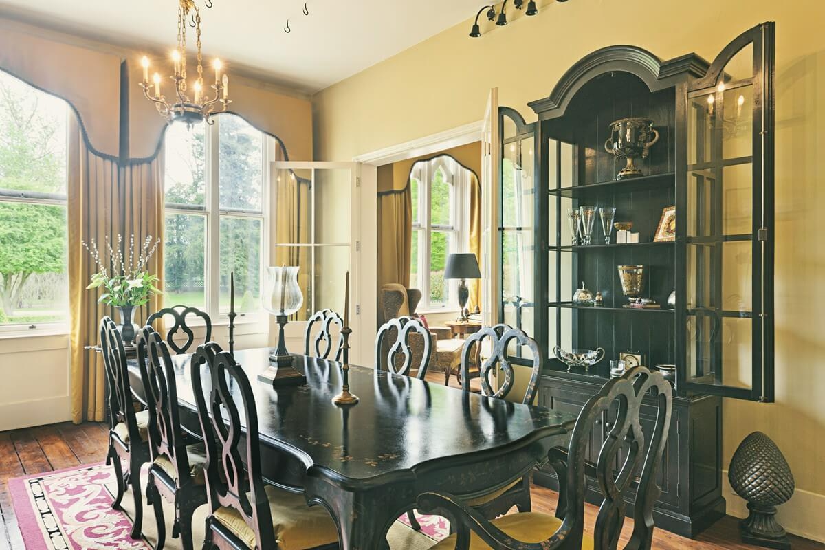 Dlaczego meble francuskie są doskonałym wyborem do każdej jadalni?